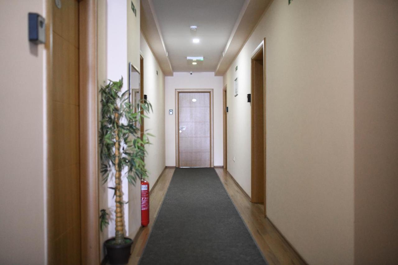 Hotel Garden Novi Sad Exterior foto